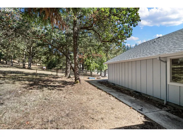 $575,000 | 305 School Avenue, Brownsville, OR 97327