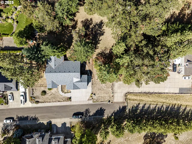 $575,000 | 305 School Avenue, Brownsville, OR 97327