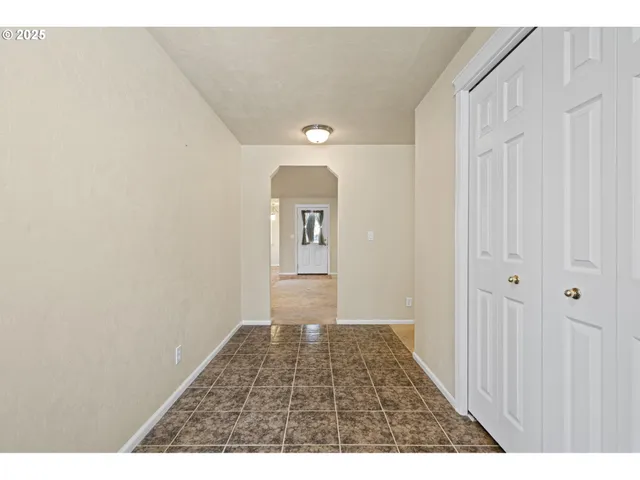 $575,000 | 305 School Avenue, Brownsville, OR 97327