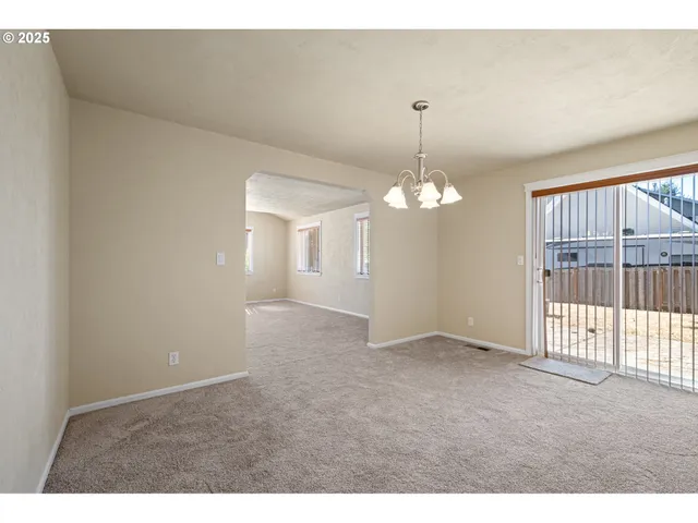 $575,000 | 305 School Avenue, Brownsville, OR 97327