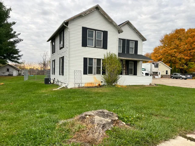 $750,000 | 560 South Grand Street, Schoolcraft, MI 49087