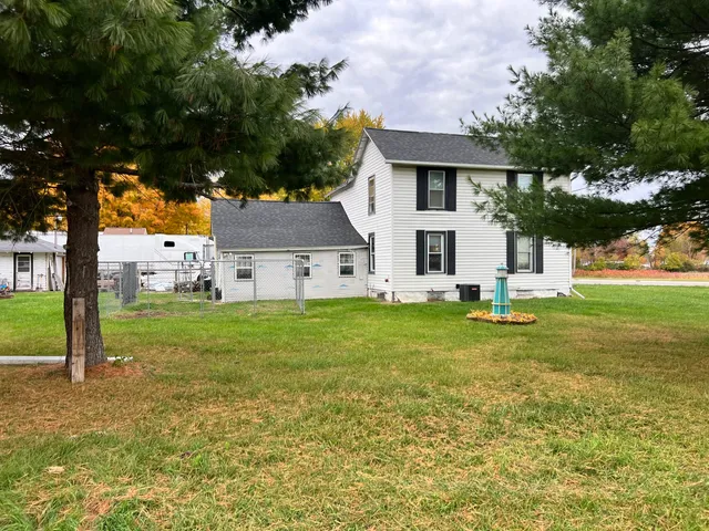 $750,000 | 560 South Grand Street, Schoolcraft, MI 49087