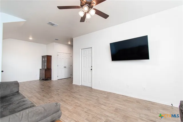 $385,000 | 2413 Alterman Drive, Temple, TX 76504