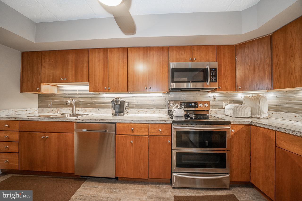 1219 West Wynnewood Road, Unit 415 Wynnewood, PA 19096 - Photo 20 of 57 Kitchen