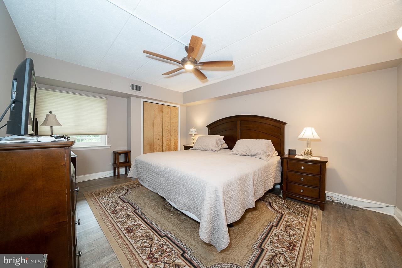 1219 West Wynnewood Road, Unit 415 Wynnewood, PA 19096 - Photo 32 of 57 Primary Bedroom