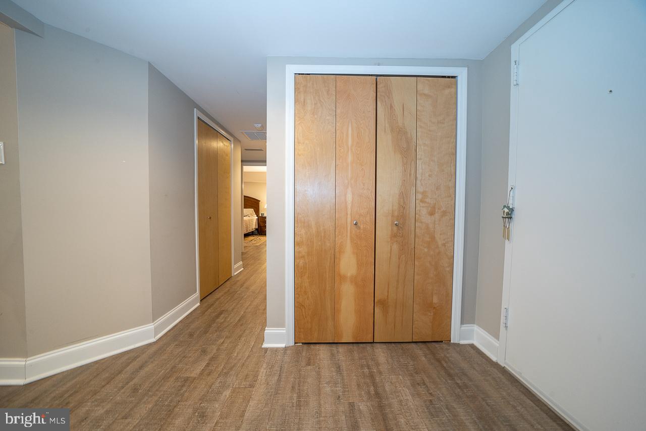 1219 West Wynnewood Road, Unit 415 Wynnewood, PA 19096 - Photo 6 of 57 Foyer Closet