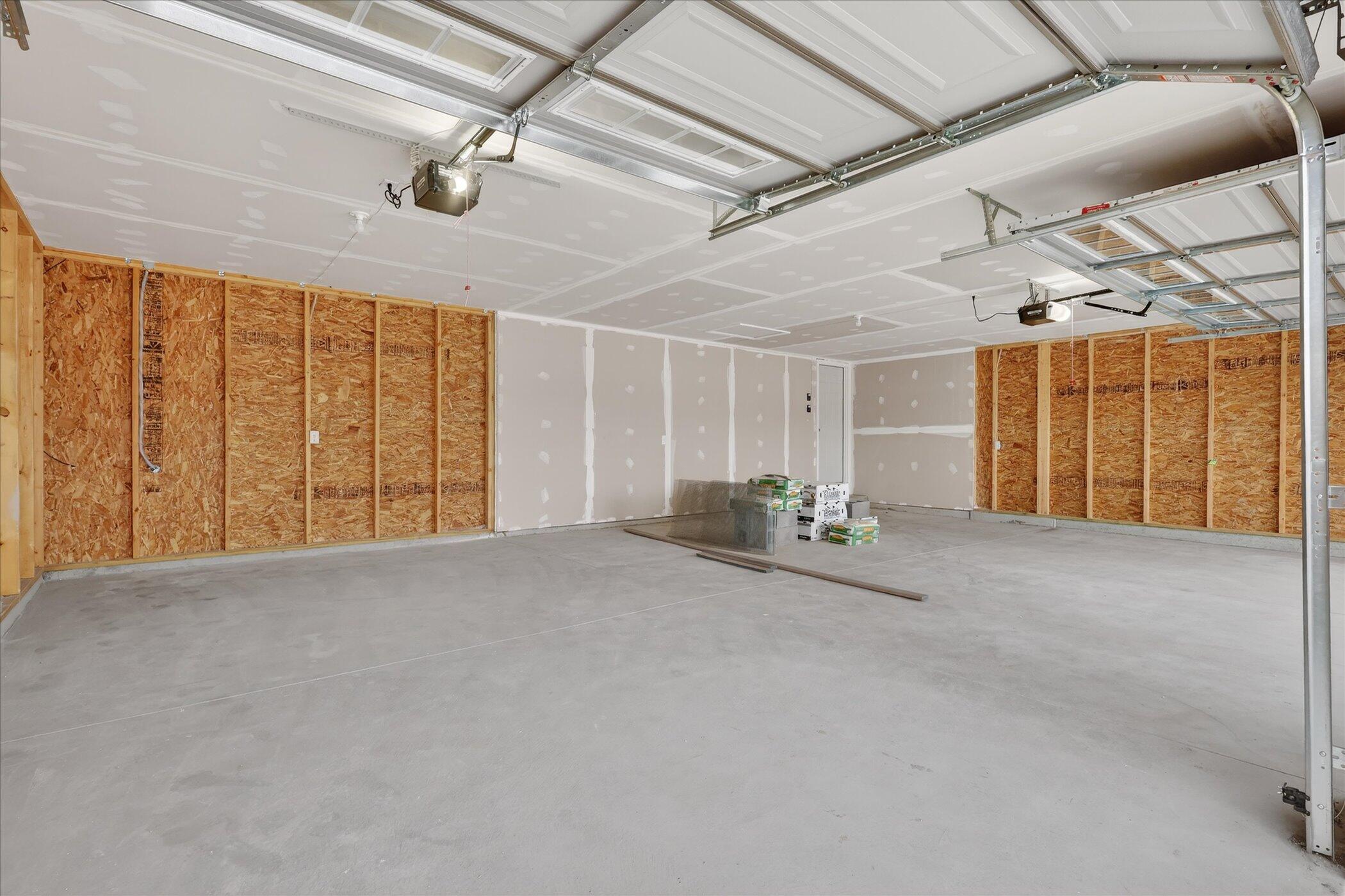 3575 13 Mile Road Northeast Rockford, MI 49341 - Photo 37 of 39 52-11247-Vergennes-St-SE-Windowstill