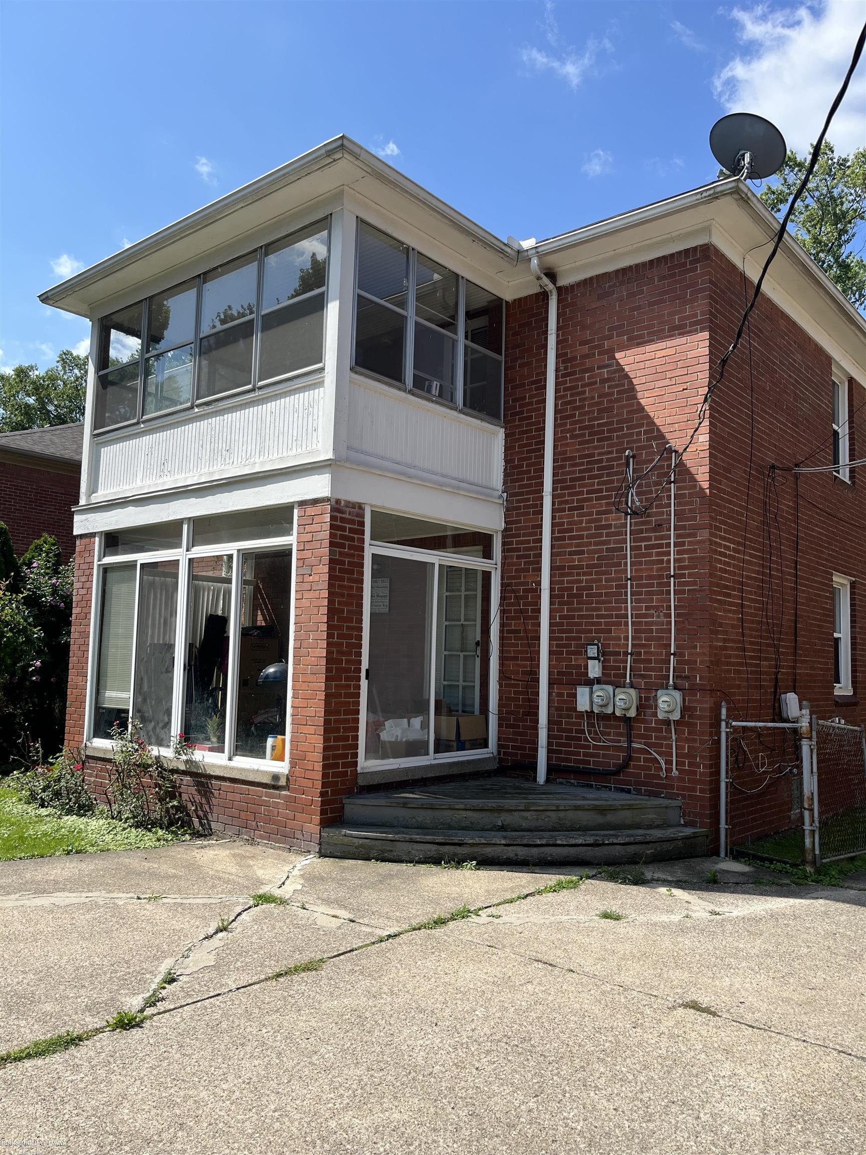 772 Harcourt Road, Unit 772 & 774 Grosse Pointe Park, MI 48230 - Photo 2 of 27