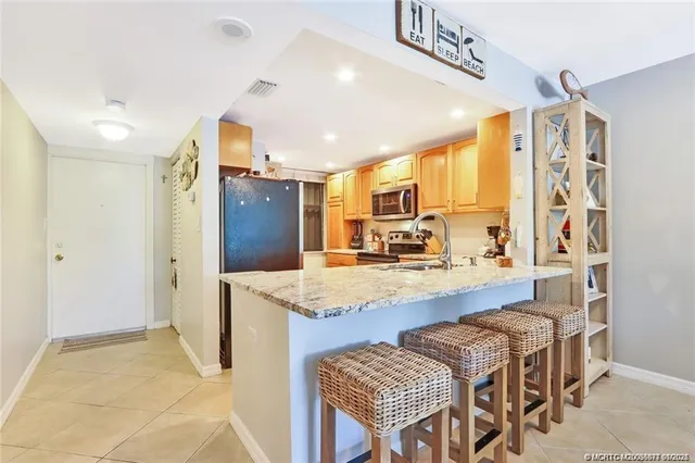 $3,200 | 10600 South Ocean Drive, Unit 2, Jensen Beach, FL 34957