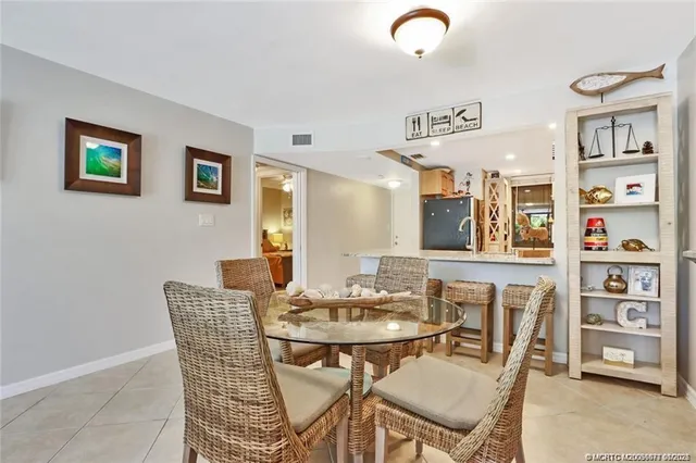 $3,200 | 10600 South Ocean Drive, Unit 2, Jensen Beach, FL 34957