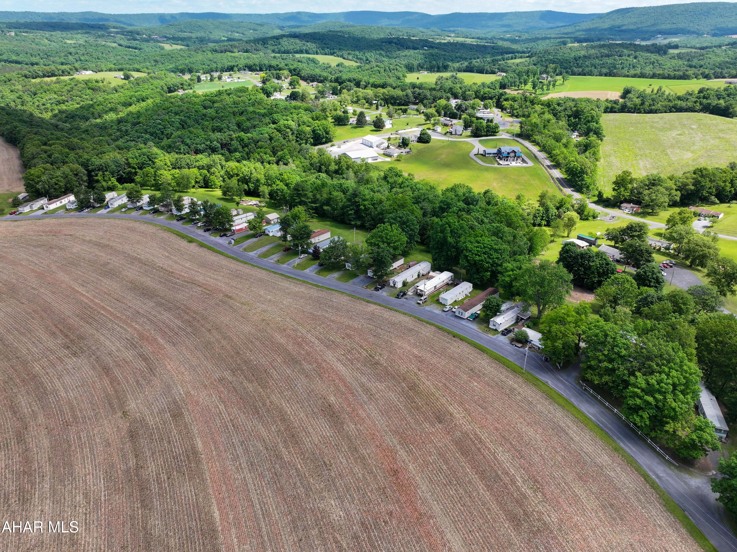 306 Crestview Road Breezewood, PA 15533 - Photo 4 of 17