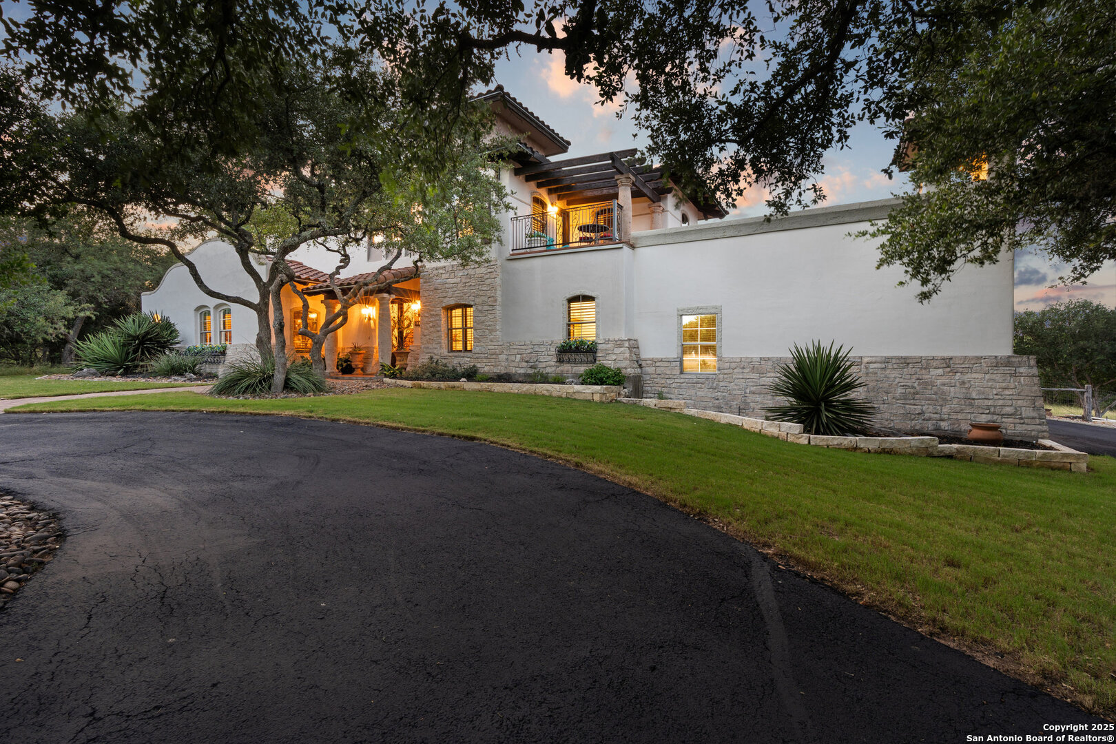 317 Park Ridge Boerne, TX 78006 - Photo 2 of 31