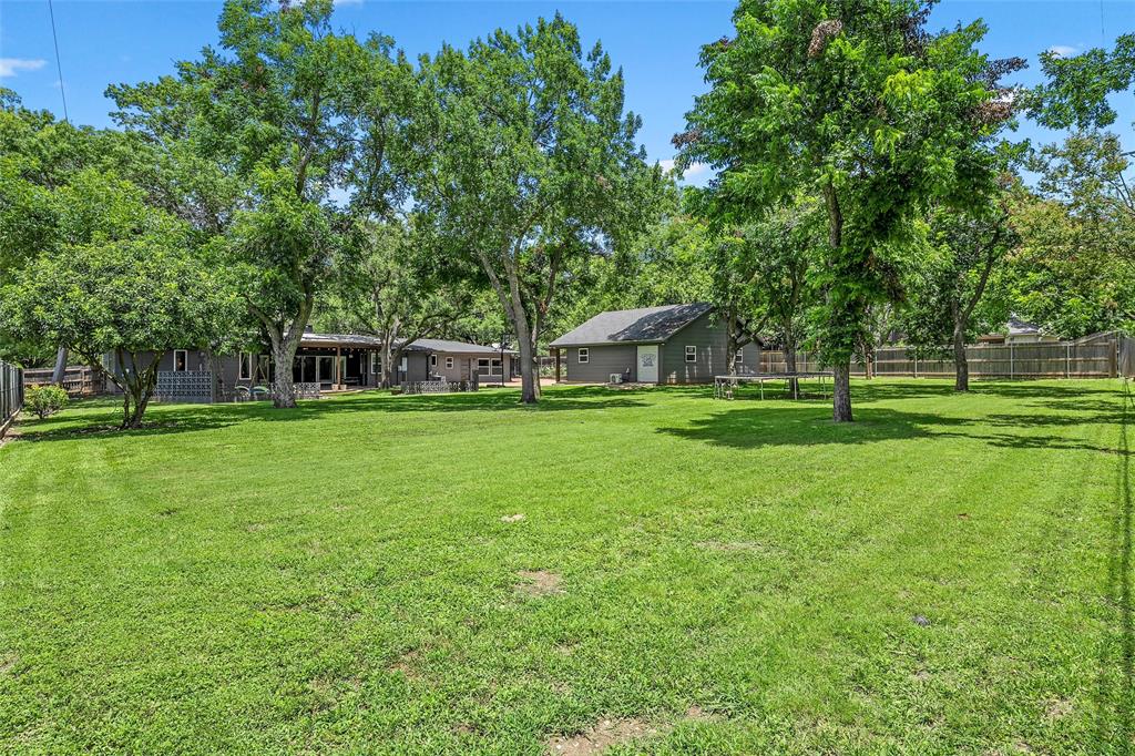 4916 Ridgeview Drive Waco, TX 76710 - Photo 30 of 38
