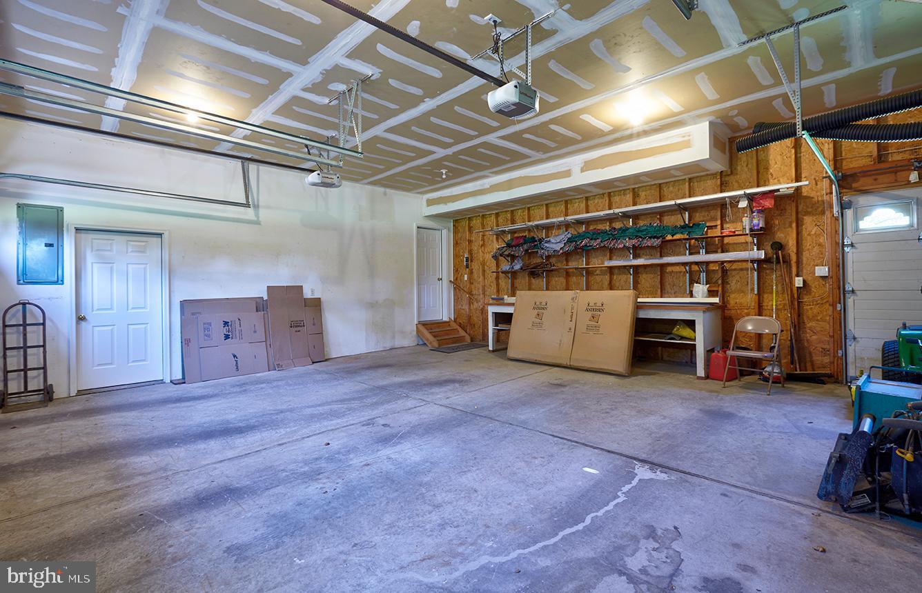 2582 Monmouth Road Jobstown, NJ 08041 - Photo 30 of 65 Garage