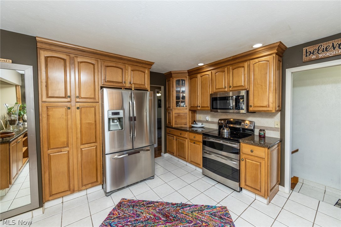 6468 South Canterbury Road Parma, OH 44129 - Photo 6 of 27