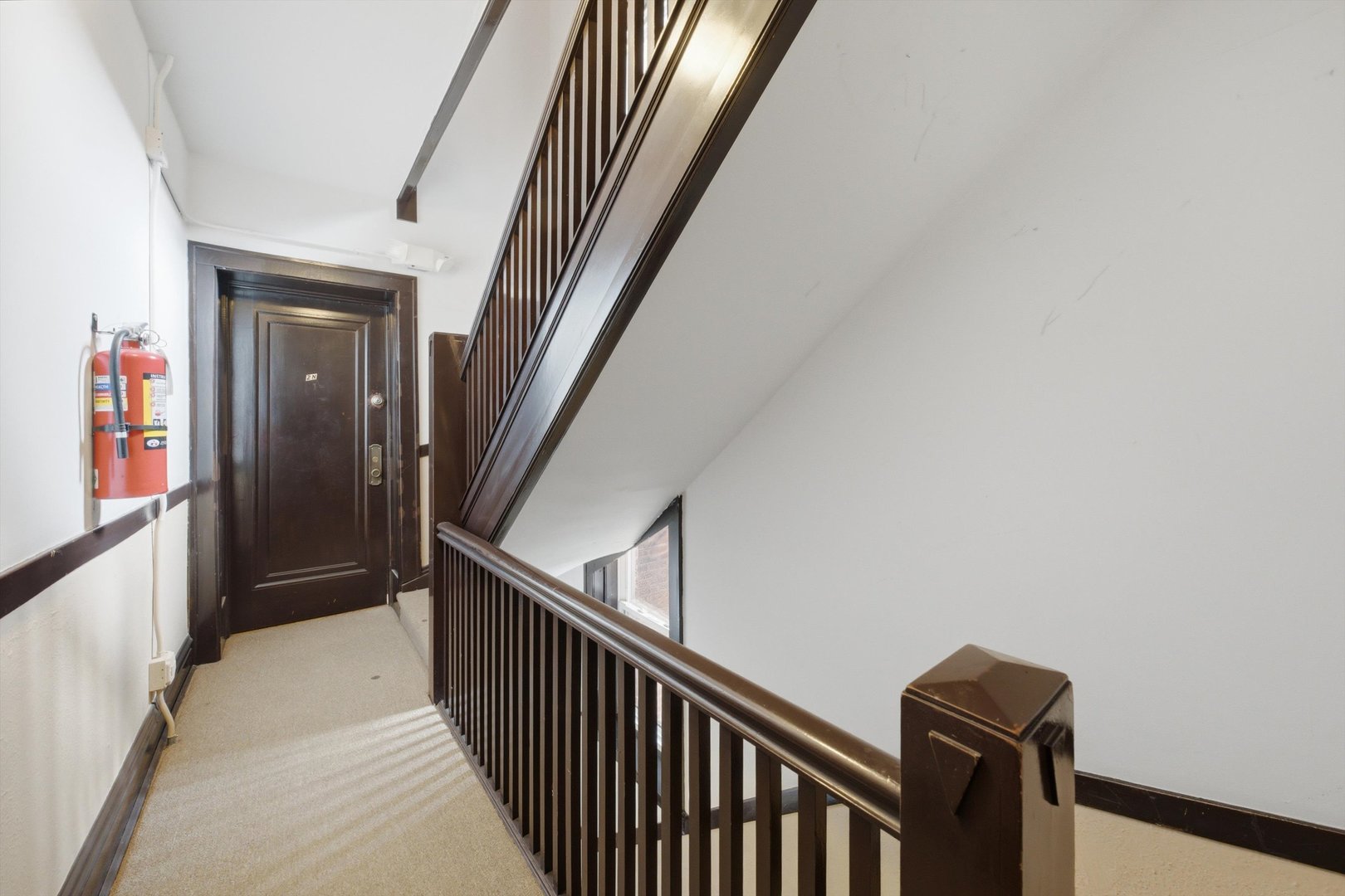 52 Forest Avenue, Unit 2N Riverside, IL 60546 - Photo 6 of 40 Gallery Image 6