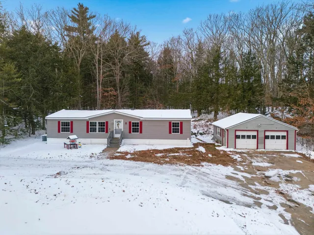$325,000 | 8 Revere Street, Milton, NH 03851