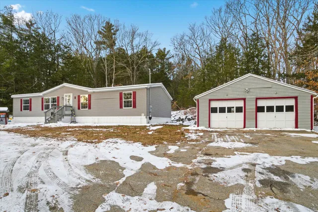 $325,000 | 8 Revere Street, Milton, NH 03851