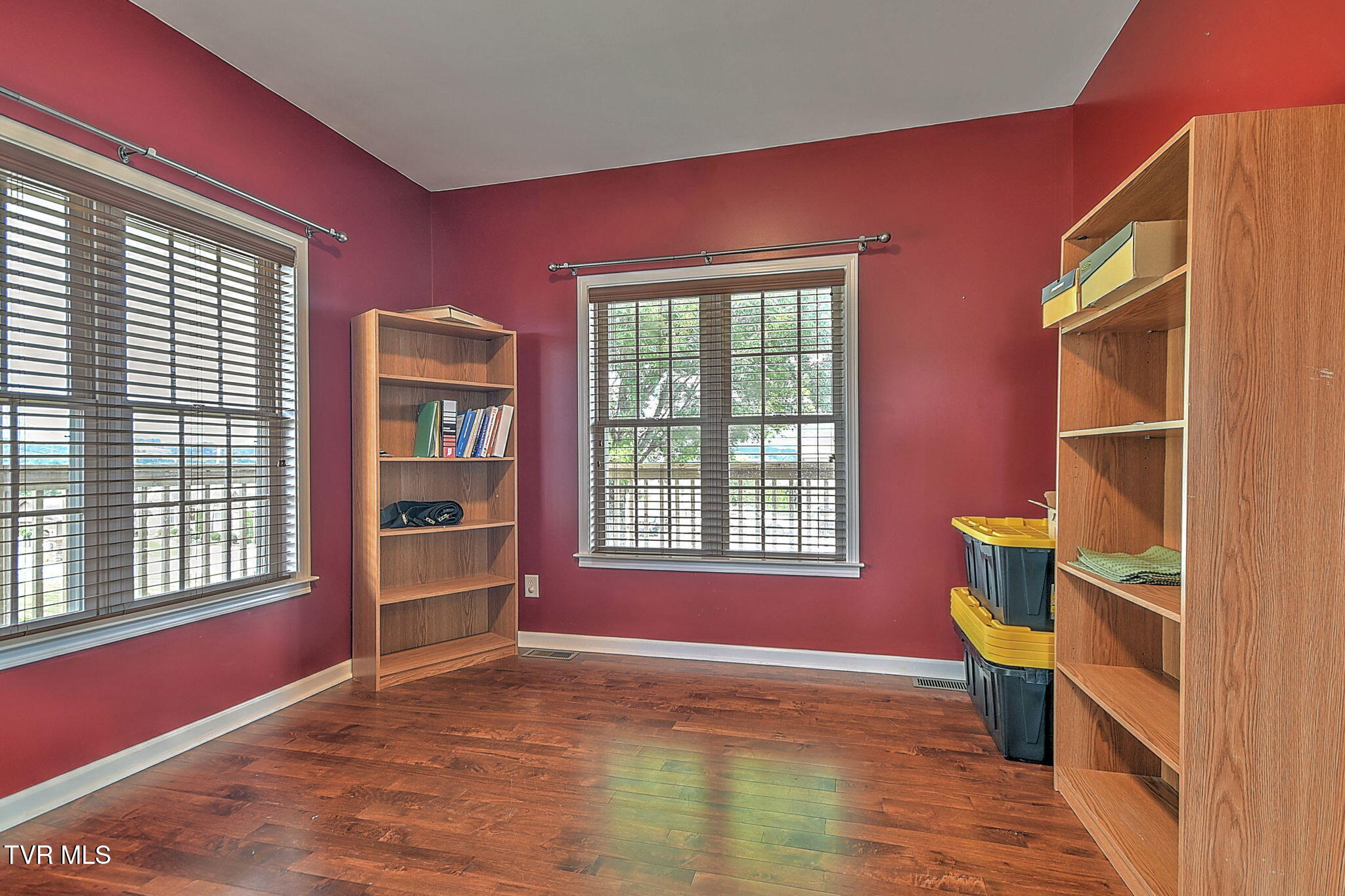 931 Walkers Bend Road Johnson City, TN 37615 - Photo 6 of 44 7-web-or-mls-931 Walkers Bend SS-8