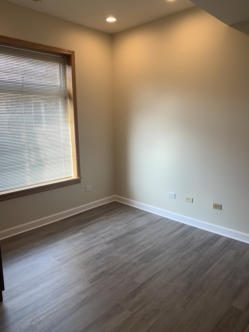 1303 West Flournoy Street, Unit 2R Chicago, IL 60607 - Photo 9 of 14