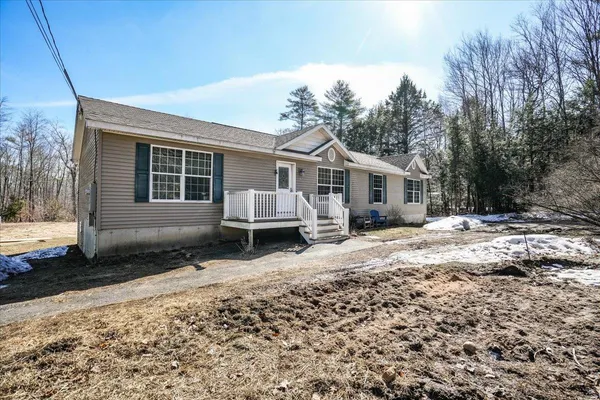$525,000 | 59 Harvey Lake Road, Northwood, NH 03261