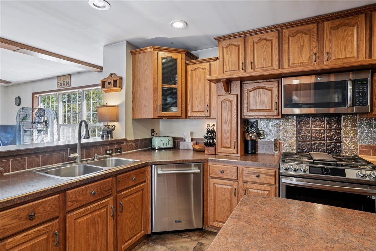 59 Harvey Lake Road Northwood, NH 03261 - Photo 11 of 57