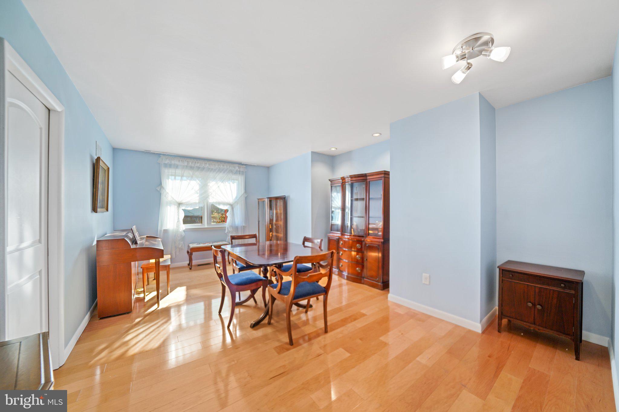 428 East Evergreen Road Lebanon, PA 17042 - Photo 6 of 35 Beautiful wood floors in the dining room