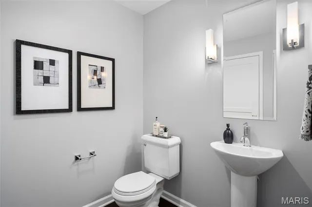 $450,000 | 4909 Laclede Avenue, Unit 805, St. Louis, MO 63108