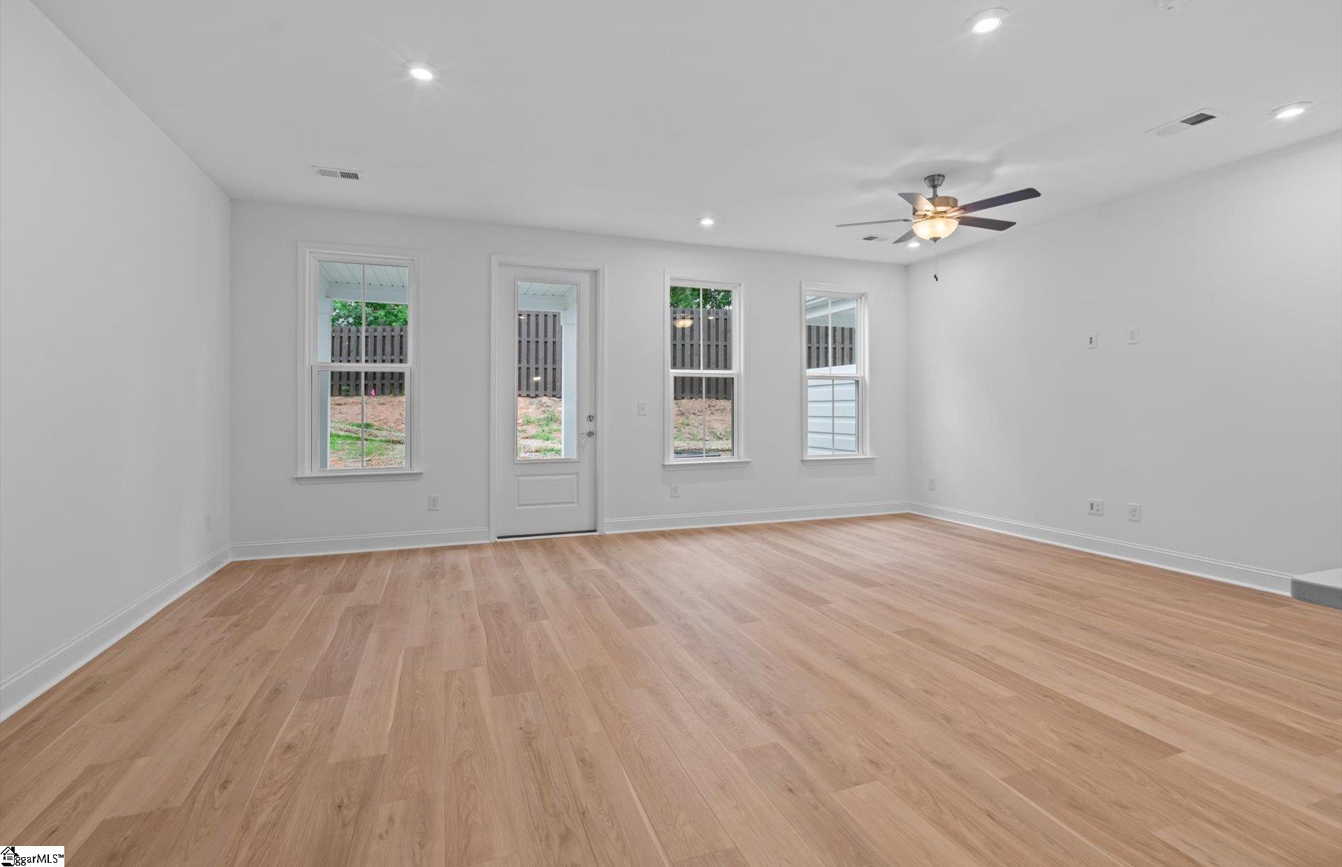 129 Gadwall Way Greenville, SC 29607 - Photo 11 of 30 Gallery Image 11