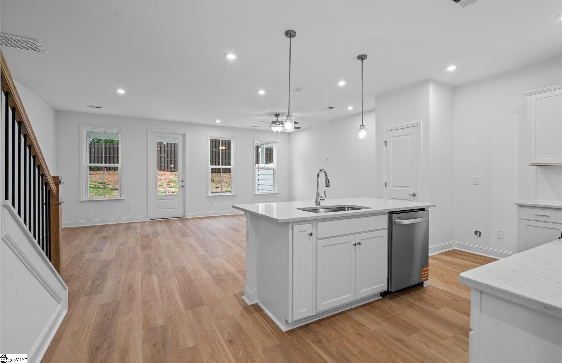 129 Gadwall Way Greenville, SC 29607 - Photo 6 of 30 Gallery Image 6
