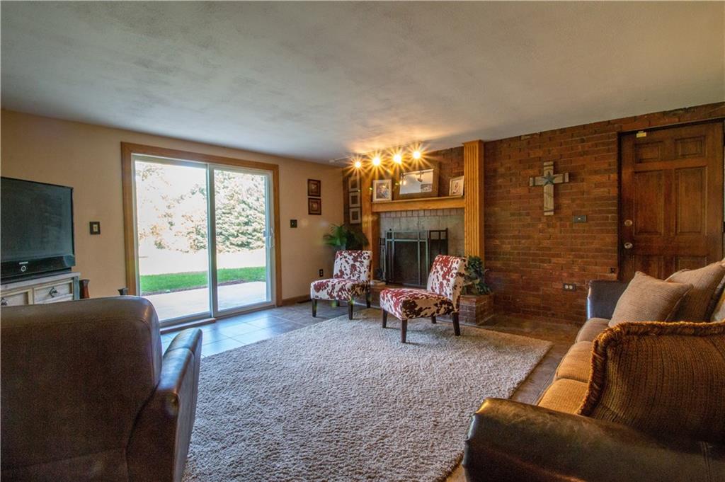 3109 New Butler Road New Castle, PA 16101 - Photo 3 of 25