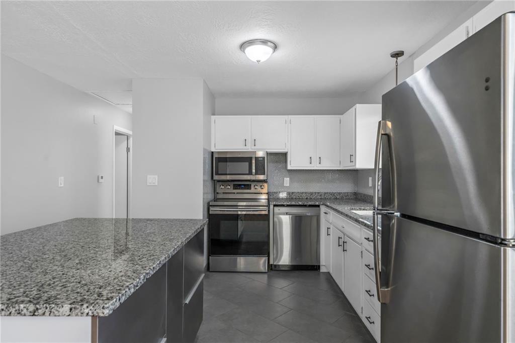 104 Northwest Walnut Street Lee's Summit, MO 64063 - Photo 11 of 29