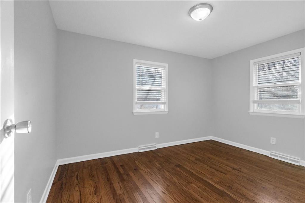 104 Northwest Walnut Street Lee's Summit, MO 64063 - Photo 20 of 29