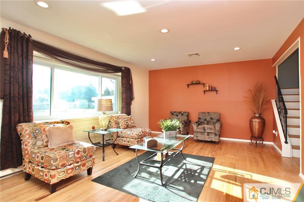 45 Gifford Road Somerset, NJ 08873 - Photo 12 of 25 Gallery Image 12