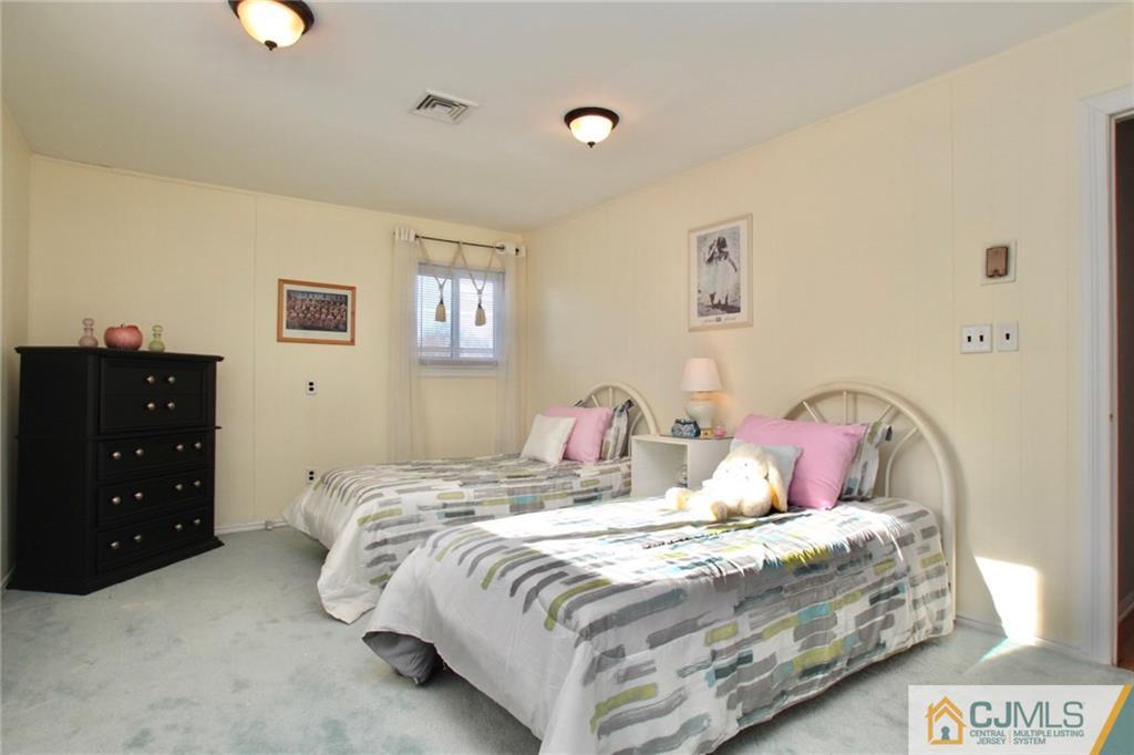 45 Gifford Road Somerset, NJ 08873 - Photo 16 of 25 Gallery Image 16