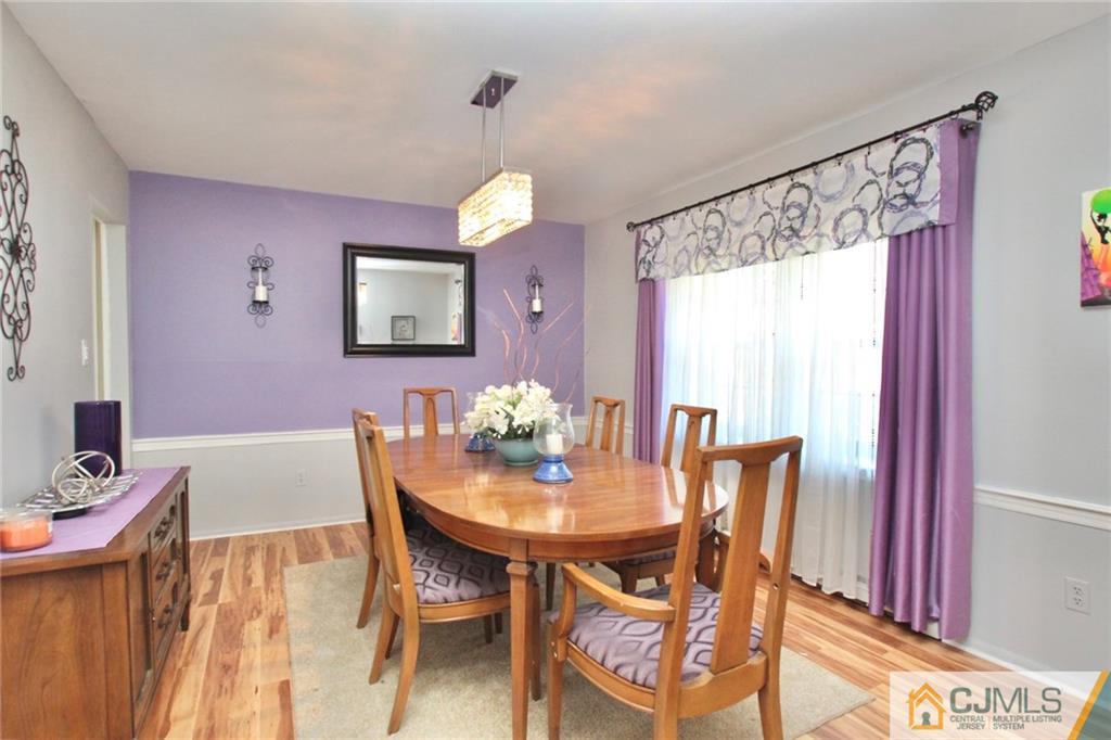 45 Gifford Road Somerset, NJ 08873 - Photo 3 of 25 Gallery Image 3