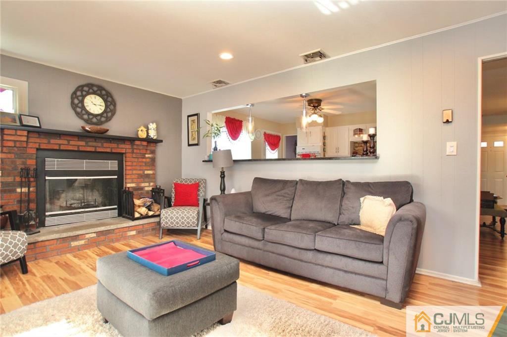 45 Gifford Road Somerset, NJ 08873 - Photo 10 of 25 Gallery Image 10