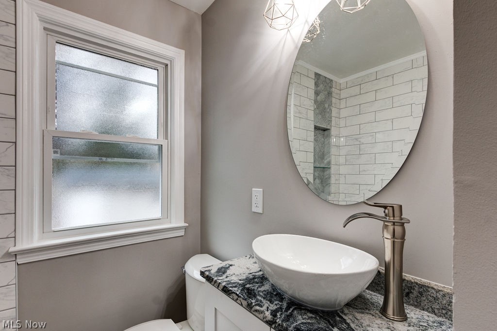 4521 Liberty Road Cleveland, OH 44121 - Photo 2 of 23