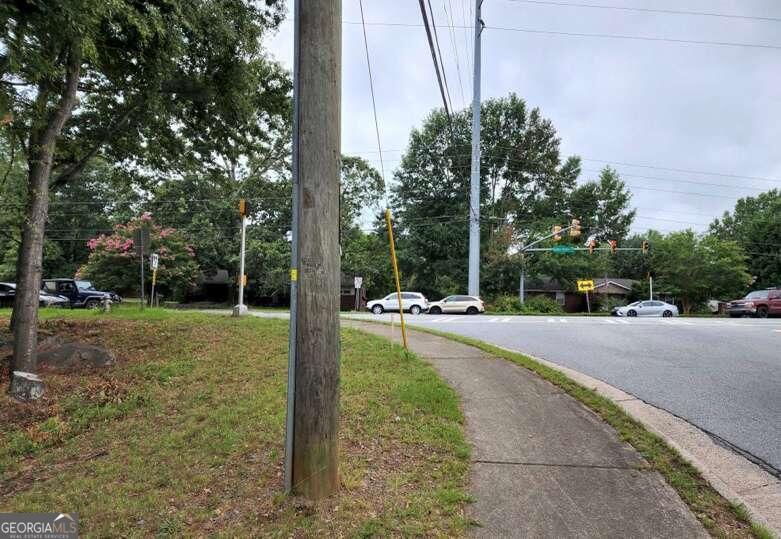 3090 Trickum Road Marietta, GA 30066 - Photo 3 of 5