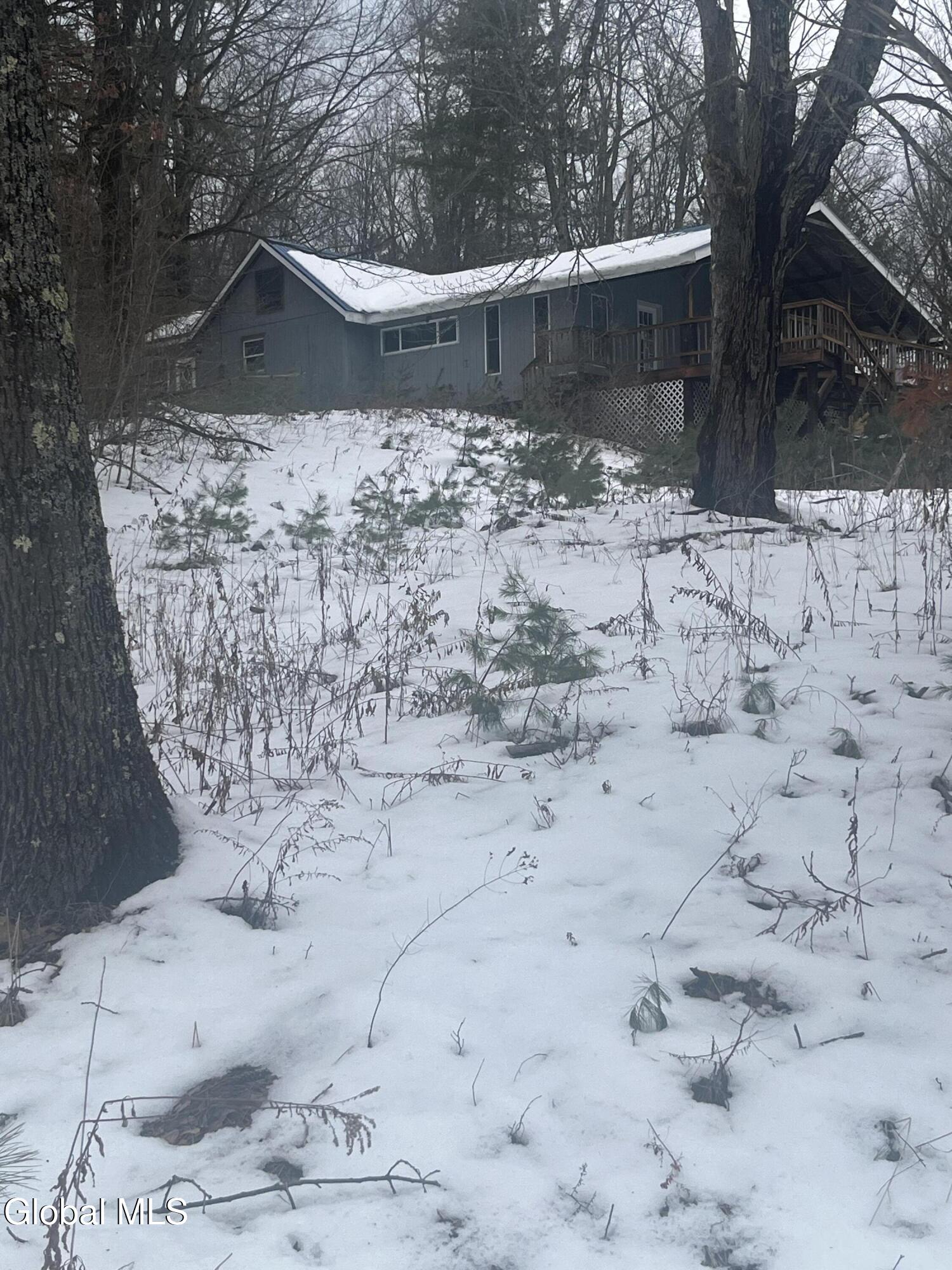 20 Hampton Heights Way Hampton, NY 12887 - Photo 2 of 27 IMG_1150