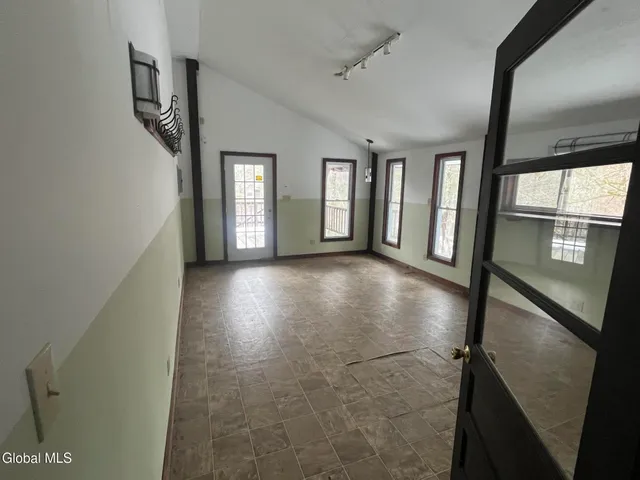 $160,000 | 20 Hampton Heights Way, Hampton, NY 12887