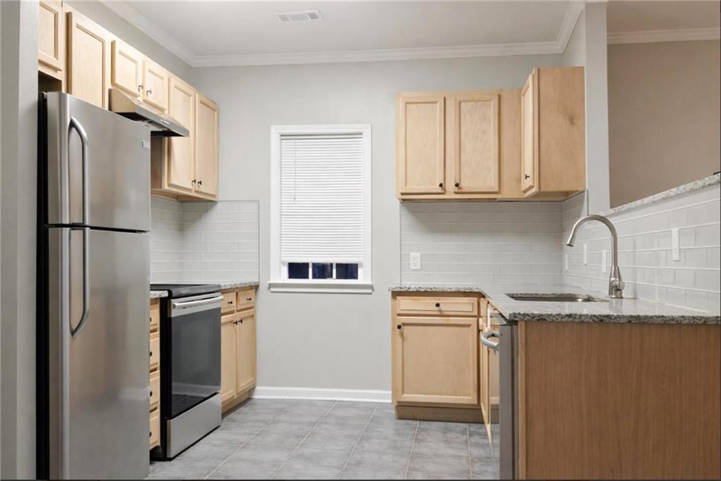 218 Barfield Avenue Southwest Atlanta, GA 30310 - Photo 2 of 17