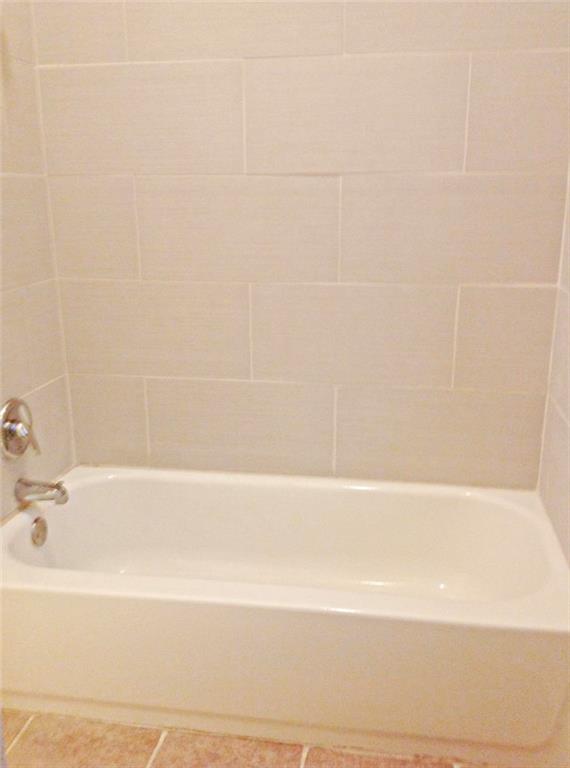 218 Barfield Avenue Southwest Atlanta, GA 30310 - Photo 7 of 17