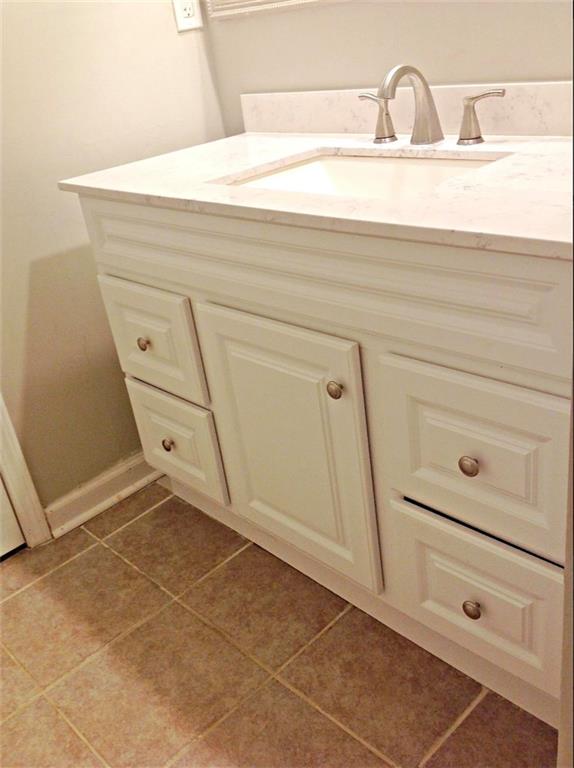 218 Barfield Avenue Southwest Atlanta, GA 30310 - Photo 8 of 17