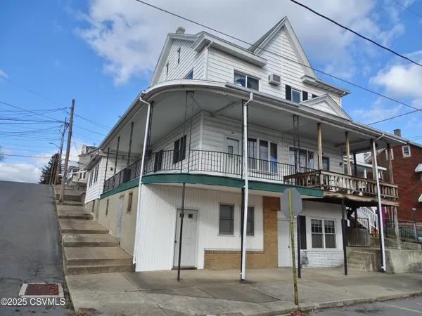 $74,900 | 349 West 2nd Street, Mount Carmel, PA 17851