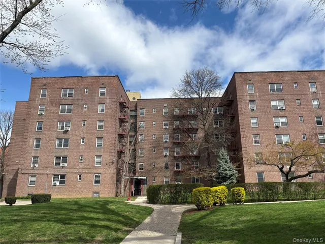 $345,000 | 147-31 38th Avenue, Unit A68 | Murray Hill - Flushing