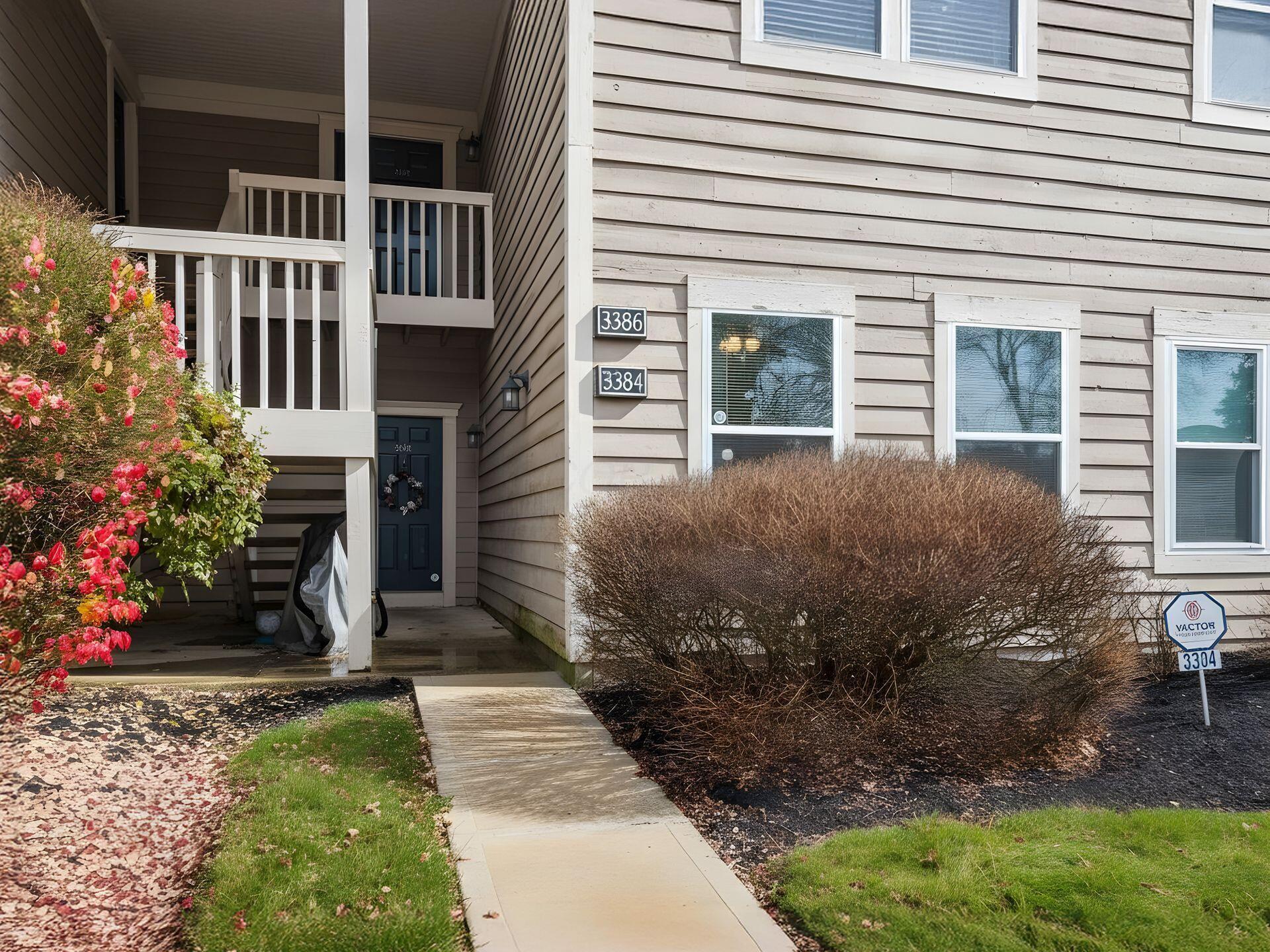 3384 Smiley Road, Unit 3384 Columbus, OH 43221 - Photo 4 of 65 004_415f0_A 3384 Smiley's 061