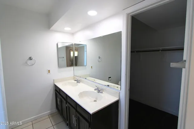 $2,499 | 621 West Los Lagos Vista Avenue, Mesa, AZ 85210