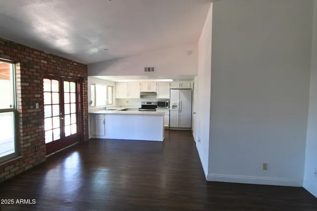 $2,499 | 621 West Los Lagos Vista Avenue, Mesa, AZ 85210