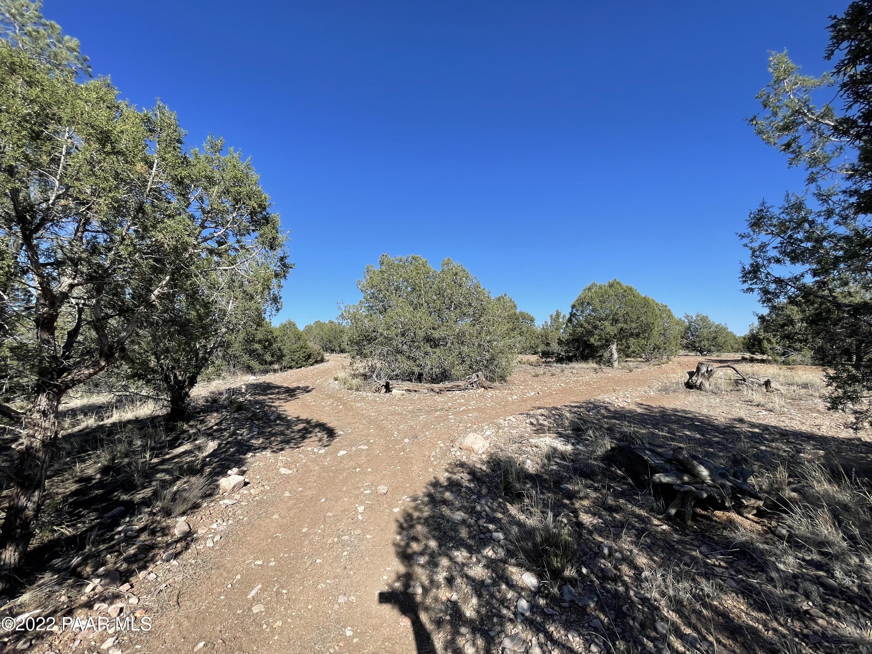 18100 Crossroads Ranch Road Prescott, AZ 86305 - Photo 34 of 40 a view of a road with a covered in the background